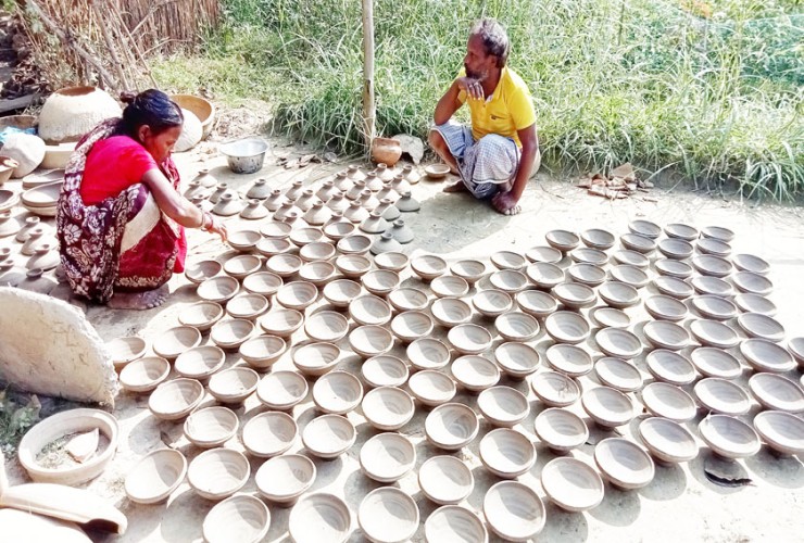 আধুনিকতার ছোঁয়ায় হারিয়ে যাওয়ার পথে ঐতিহ্যবাহী মৃৎশিল্প